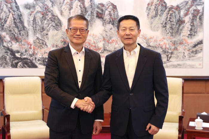 20261026吴清主席会见香港特区政府财政司司长陈茂波一行